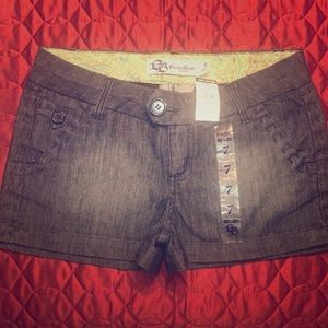 Size 7 Boom Boom shorts with accent stitching